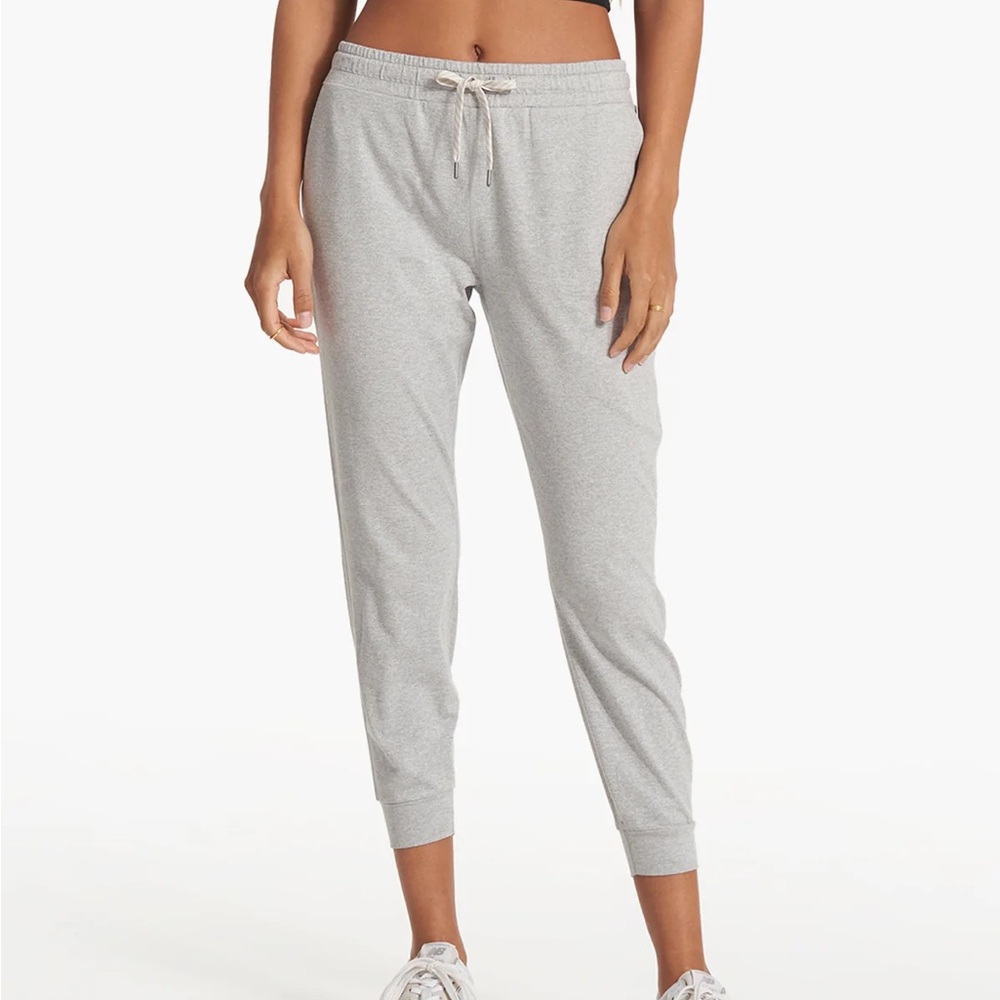 Vuori Performance Joggers - Heather Grey - Size XS Long